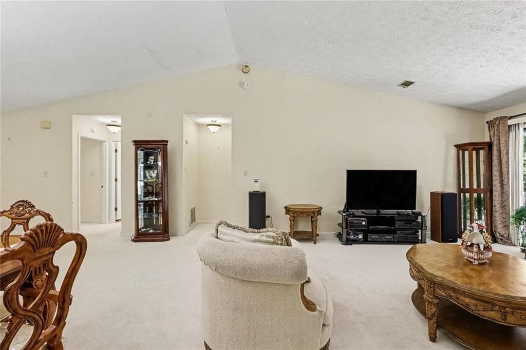 2 bedroom, 2 bathroom, 1,545 sq ft townhouse for sale at 7107 Forest Lane, Union City, GA 30291 — photo 4