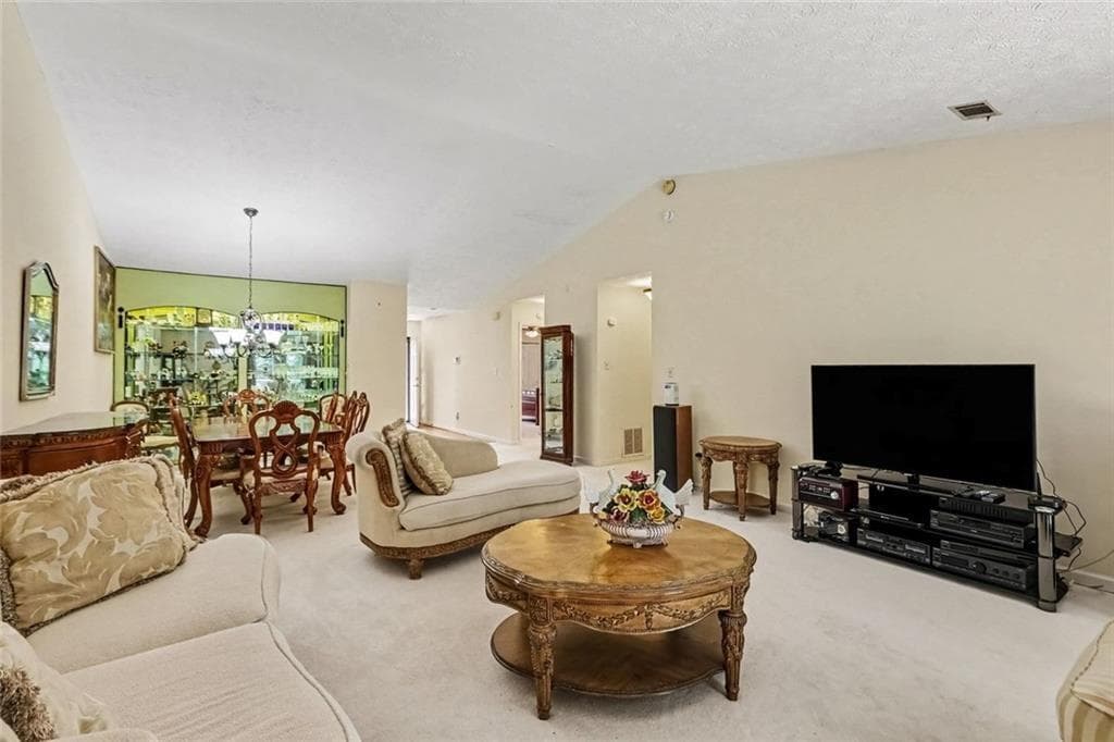 2 bedroom, 2 bathroom, 1,545 sq ft townhouse for sale at 7107 Forest Lane, Union City, GA 30291 — photo 5
