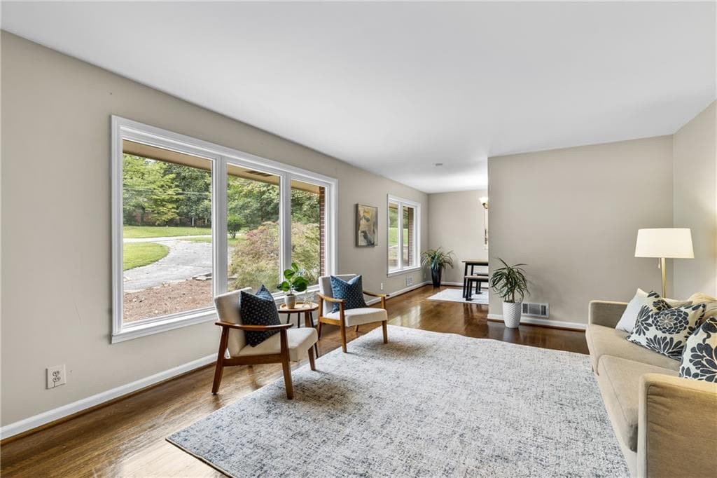3 bedroom, 3 bathroom, 3,644 sq ft single family residence for sale at 2433 Kingscliff Drive, Atlanta, GA 30345 — photo 7