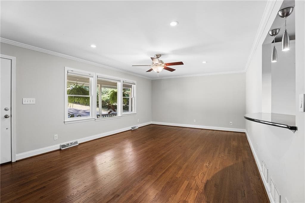 3 bedroom, 2 bathroom, 1,320 sq ft single family residence for sale at 3428 Havalyn Lane, Doraville, GA 30340 — photo 3
