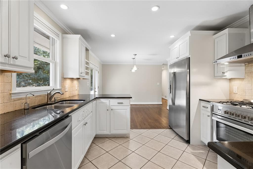 3 bedroom, 2 bathroom, 1,320 sq ft single family residence for sale at 3428 Havalyn Lane, Doraville, GA 30340 — photo 9
