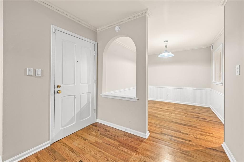 2 bedroom, 2 bathroom, 1,100 sq ft condominium for sale at 79 Adrian Place, Atlanta, GA 30327 — photo 2