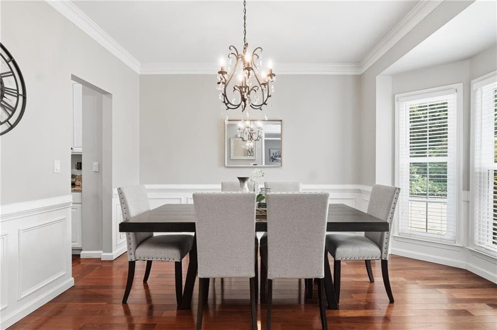 3 bedroom, 3 bathroom, 2,010 sq ft single family residence for sale at 575 Kingsport Drive, Roswell, GA 30076 — photo 9