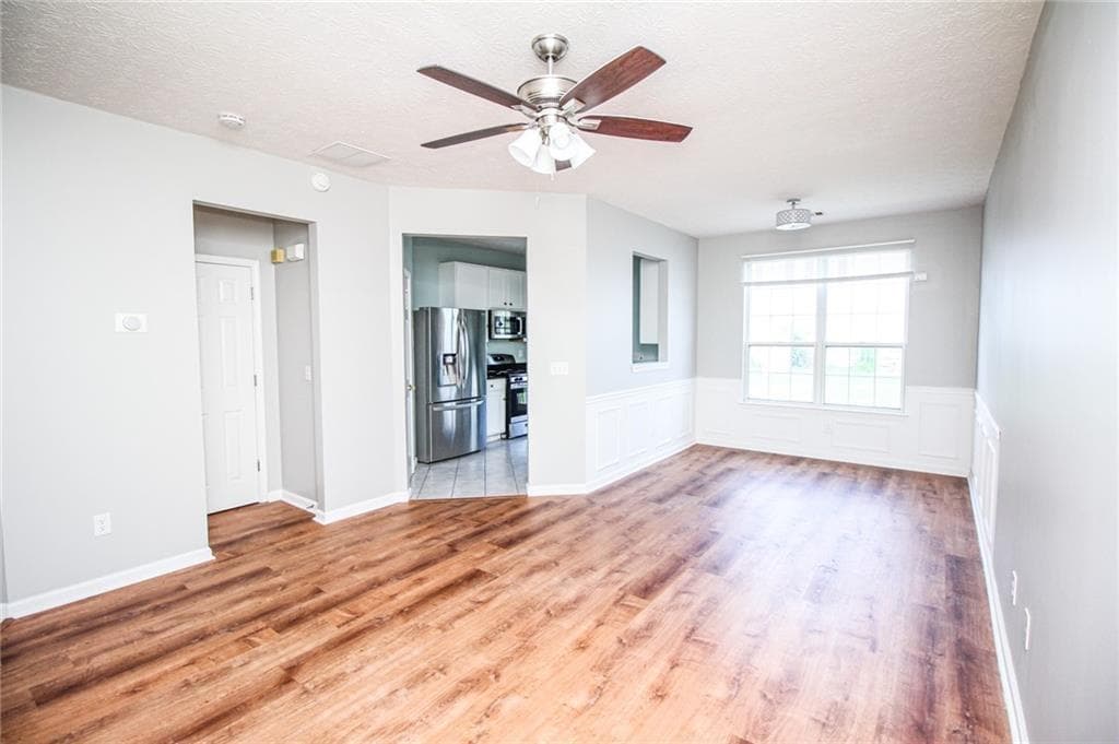 3 bedroom, 3 bathroom, 1,506 sq ft townhouse for rent at 6476 Portside Way, Flowery Branch, GA 30542 for $1,850 a month — photo 4