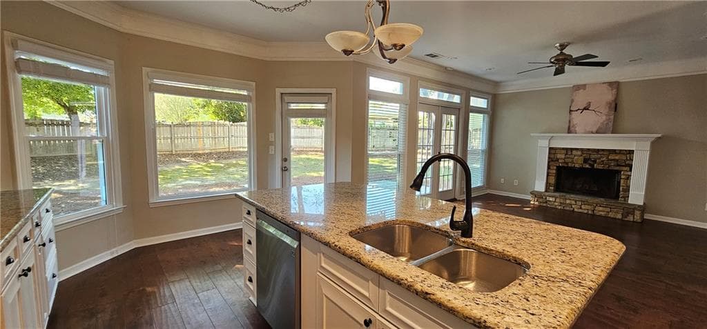 4 bedroom, 3 bathroom, 1,859 sq ft single family residence for rent at 2780 Gentry Walk Court, Cumming, GA 30041 for $2,800 a month — photo 7