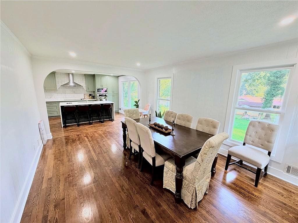 4 bedroom, 2 bathroom, 1,843 sq ft single family residence for sale at 4992 Green Oak Drive, Lilburn, GA 30047 — photo 6