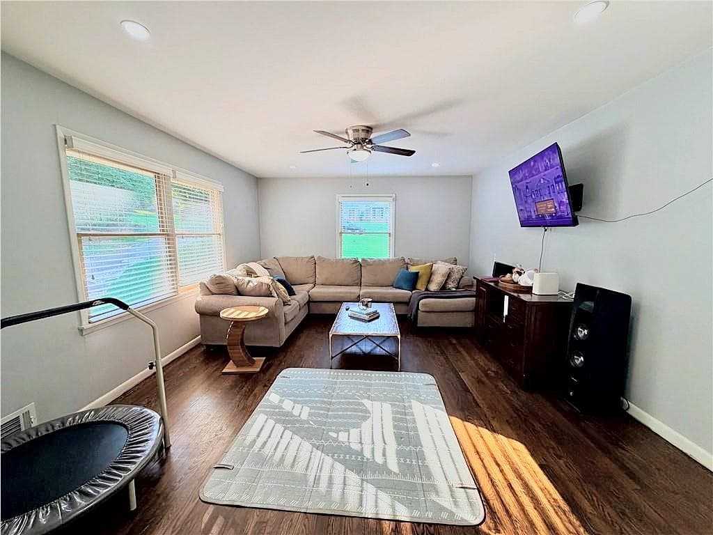 4 bedroom, 2 bathroom, 1,843 sq ft single family residence for sale at 4992 Green Oak Drive, Lilburn, GA 30047 — photo 8
