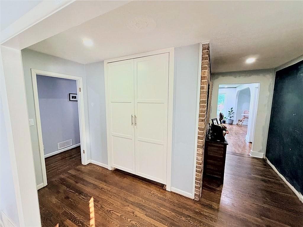 4 bedroom, 2 bathroom, 1,843 sq ft single family residence for sale at 4992 Green Oak Drive, Lilburn, GA 30047 — photo 10