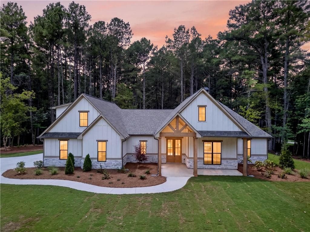 5 bedroom, 4 bathroom, 2,709 sq ft single family residence for sale at 447 School Road, Dallas, GA 30132 — photo 2