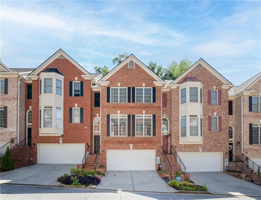 3 bedroom, 4 bathroom, 2,568 sq ft townhouse for sale at 2144 Briarwood Bluff, Atlanta, GA 30319