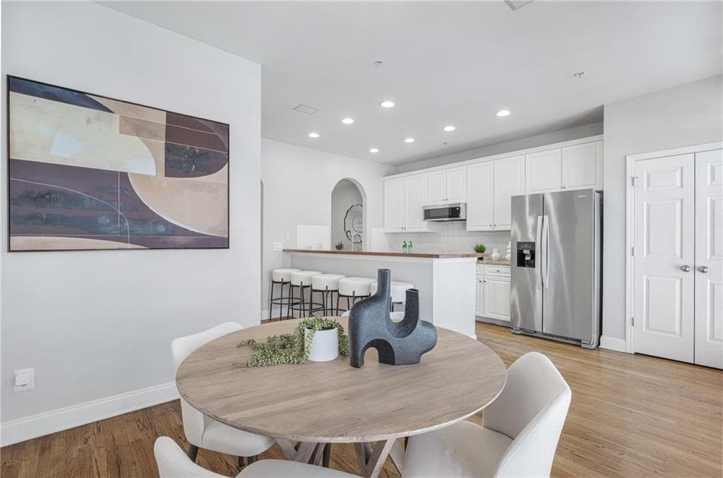 3 bedroom, 4 bathroom, 2,568 sq ft townhouse for sale at 2144 Briarwood Bluff, Atlanta, GA 30319 — photo 7