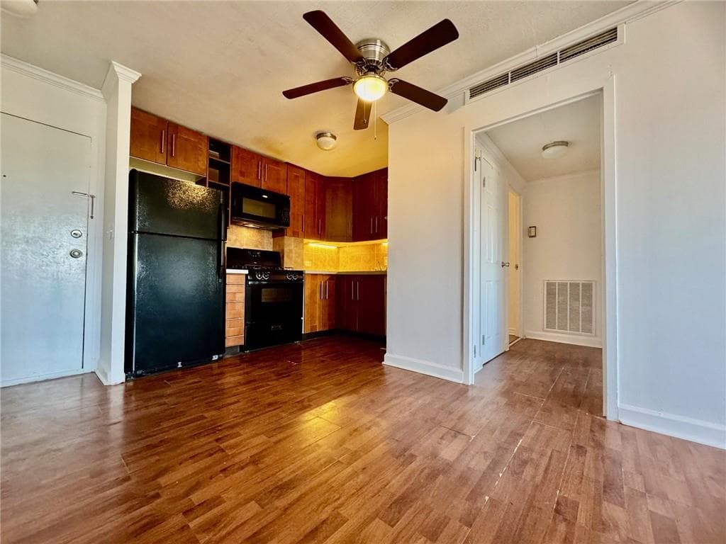 1 bedroom, 1 bathroom, 667 sq ft condominium for sale at 2285 Peachtree Road 1101, Atlanta, GA 30309 — photo 7