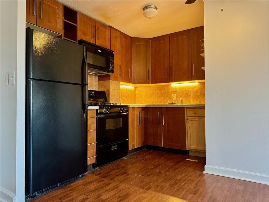 1 bedroom, 1 bathroom, 667 sq ft condominium for sale at 2285 Peachtree Road 1101, Atlanta, GA 30309 — photo 8