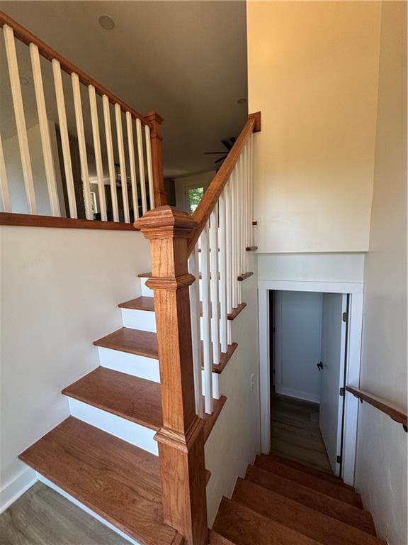4 bedroom, 3 bathroom, 2,049 sq ft single family residence for sale at 4004 Pinewood Drive, Dalton, GA 30721 — photo 9