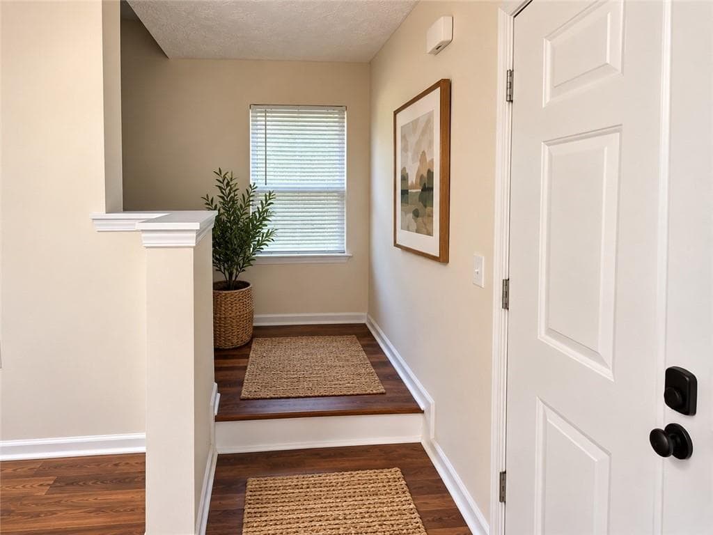 3 bedroom, 2 bathroom, 1,250 sq ft townhouse for sale at 1011 Estes Drive B2, Atlanta, GA 30310 — photo 5