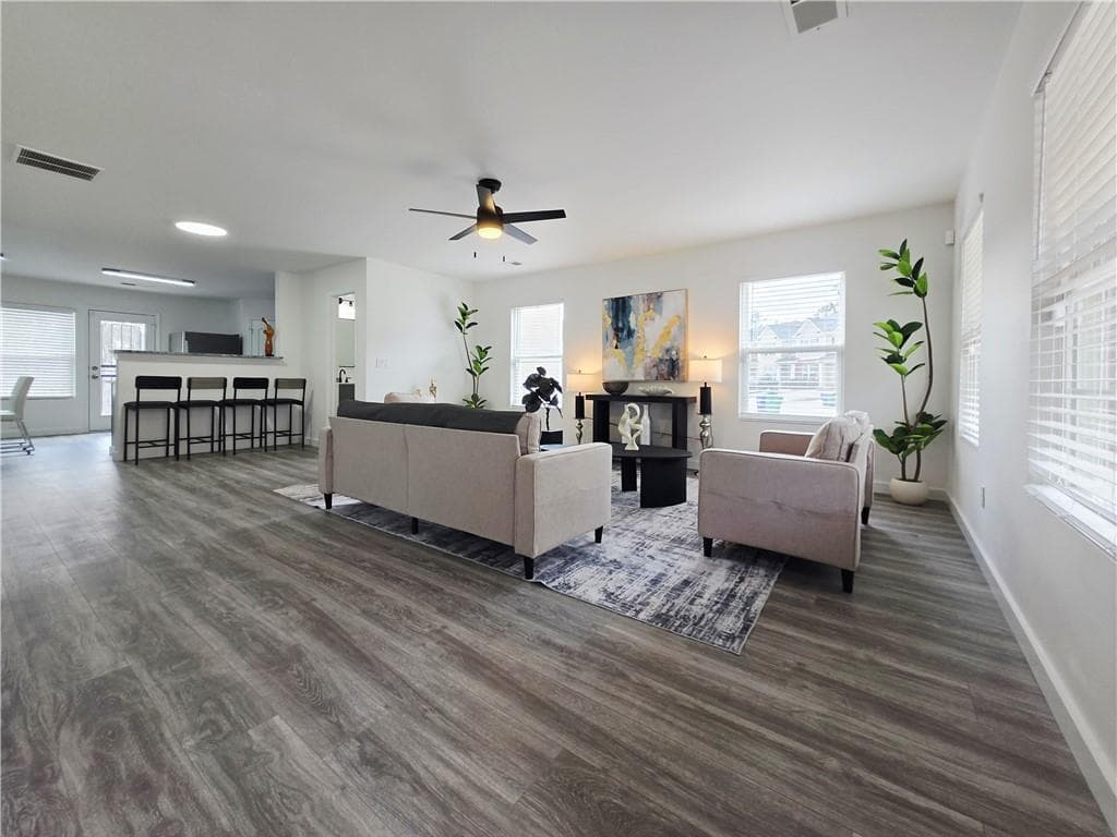 3 bedroom, 3 bathroom, 1,440 sq ft townhouse for sale at 2529 Piering Drive, Lithonia, GA 30038 — photo 3