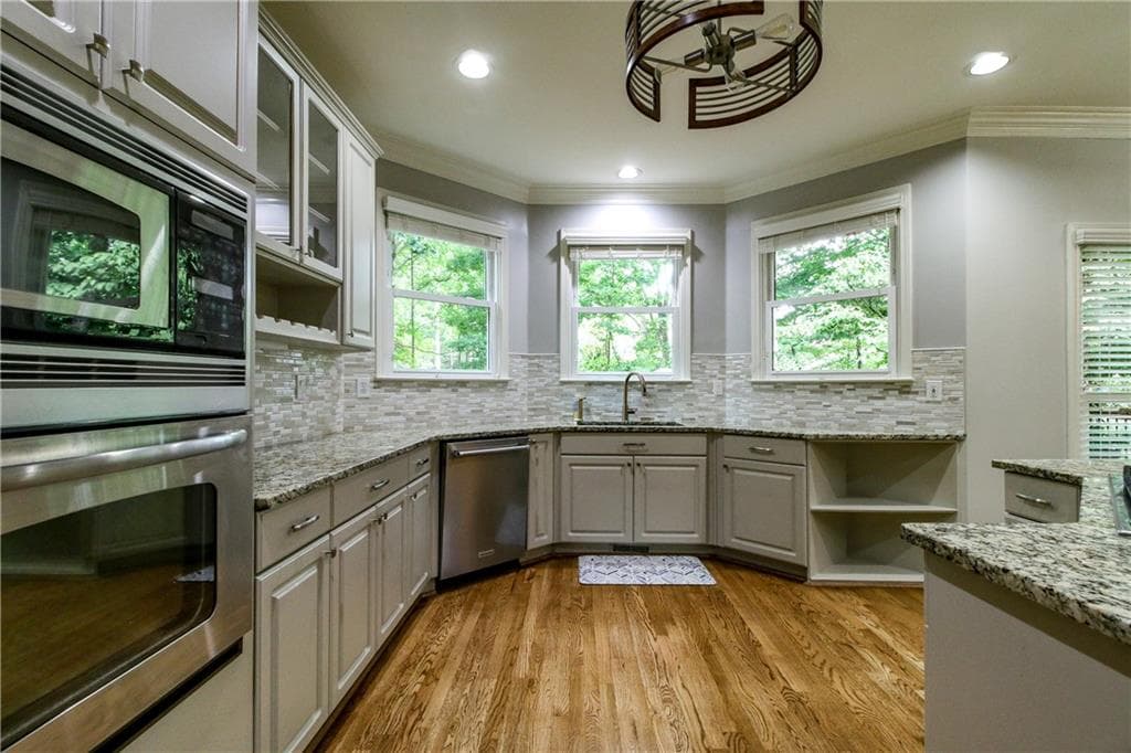 5 bedroom, 4 bathroom, 5,264 sq ft single family residence for sale at 656 Goldenwood Court, Powder Springs, GA 30127 — photo 5