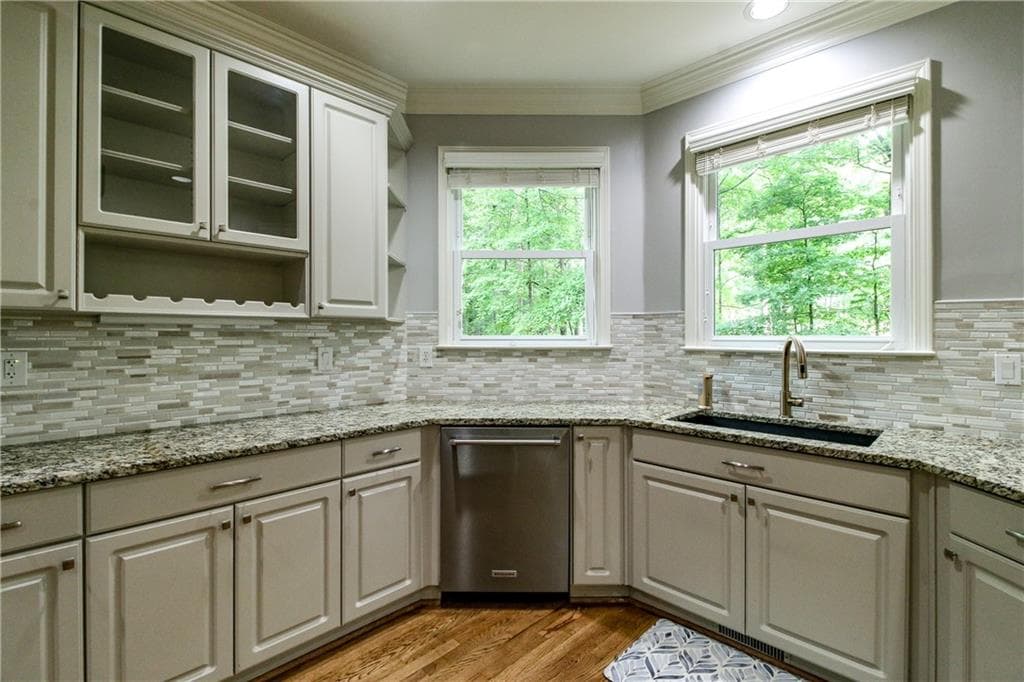 5 bedroom, 4 bathroom, 5,264 sq ft single family residence for sale at 656 Goldenwood Court, Powder Springs, GA 30127 — photo 6