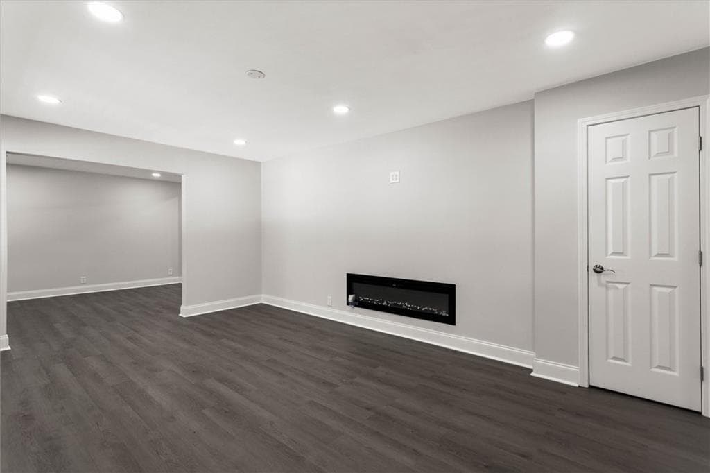 5 bedroom, 5 bathroom, 2,122 sq ft single family residence for sale at 837 Laurelmont Drive, Atlanta, GA 30311 — photo 7