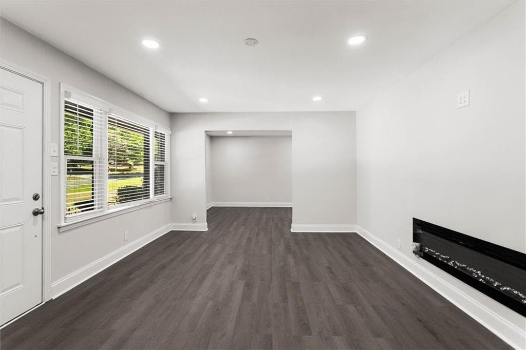5 bedroom, 5 bathroom, 2,122 sq ft single family residence for sale at 837 Laurelmont Drive, Atlanta, GA 30311 — photo 10