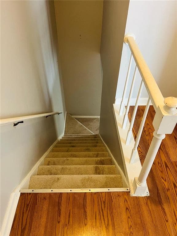 2 bedroom, 3 bathroom, 1,240 sq ft townhouse for rent at 252 mill creek Pl, Roswell, GA 30076 for $1,775 a month — photo 3