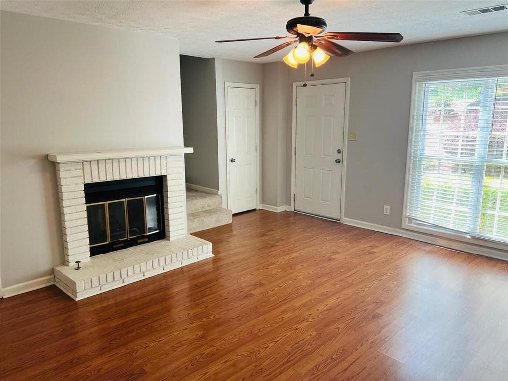 2 bedroom, 3 bathroom, 1,240 sq ft townhouse for rent at 252 mill creek Pl, Roswell, GA 30076 for $1,775 a month — photo 6