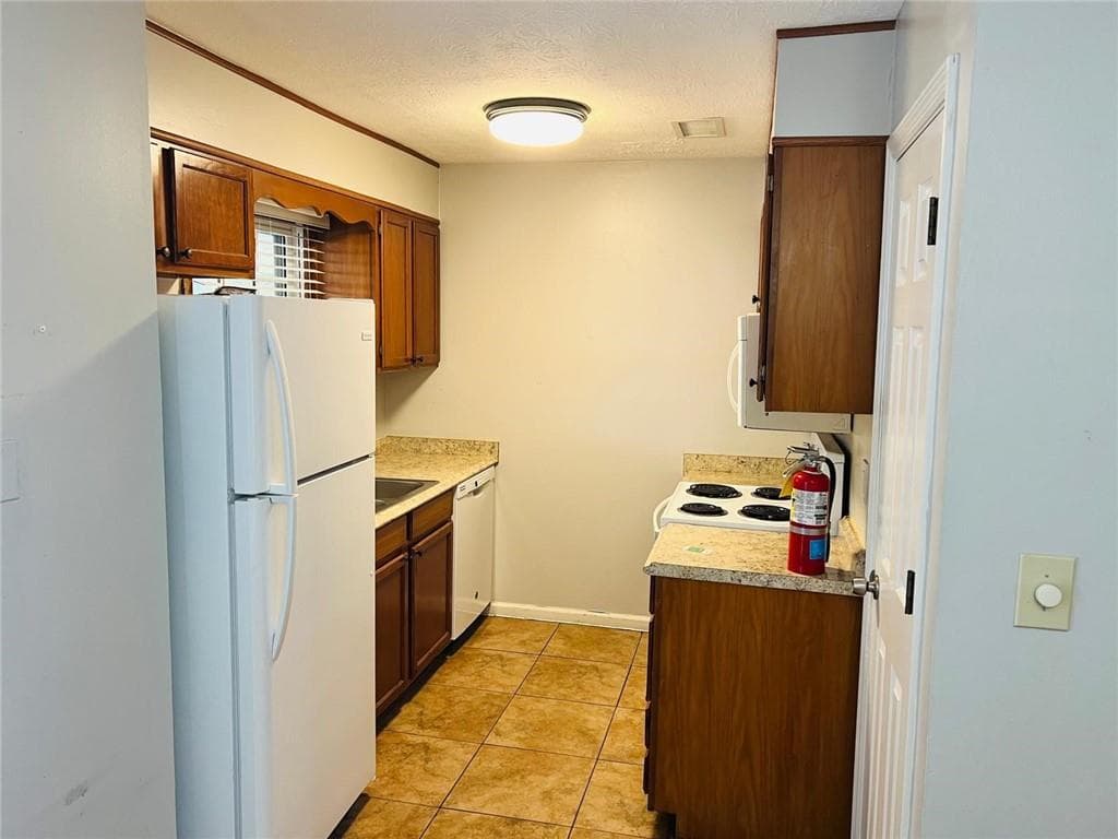 2 bedroom, 3 bathroom, 1,240 sq ft townhouse for rent at 252 mill creek Pl, Roswell, GA 30076 for $1,775 a month — photo 8