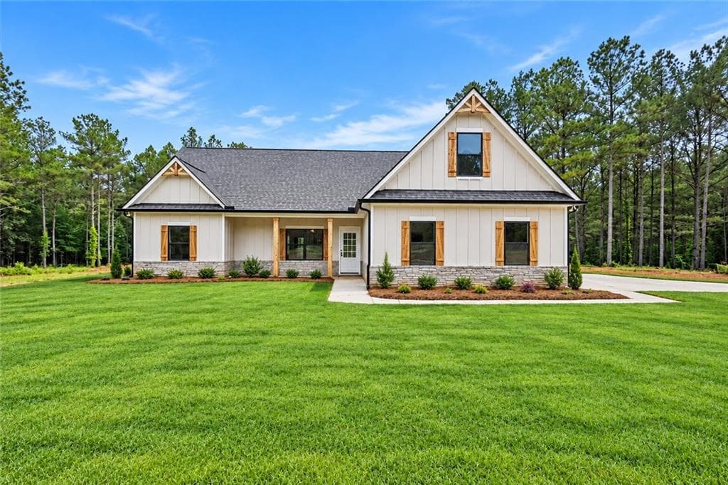 4 bedroom, 2 bathroom, 1,733 sq ft single family residence for sale at 509 School Road, Dallas, GA 30132