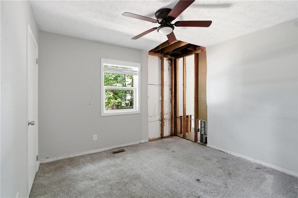 3 bedroom, 2 bathroom, 2,132 sq ft single family residence for sale at 1362 Natchez Trace, Marietta, GA 30008 — photo 9