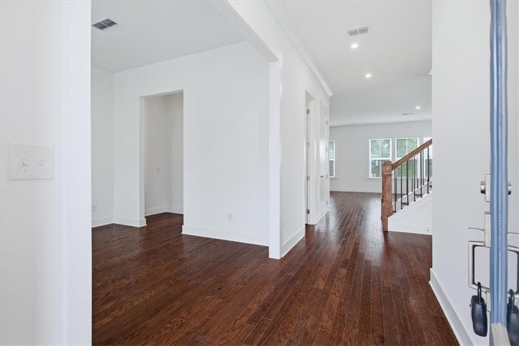 5 bedroom, 5 bathroom, 3,200 sq ft single family residence for rent at 4815 Wayt Farm Ovlk, Cumming, GA 30040 for $4,100 a month — photo 3
