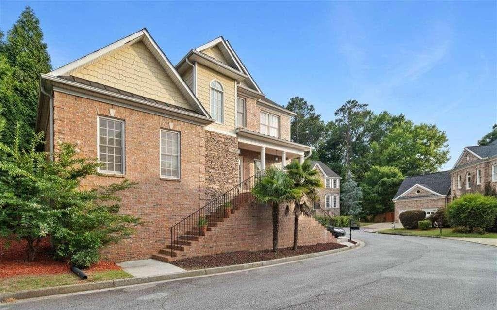 5 bedroom, 4 bathroom, 4,027 sq ft single family residence for rent at 1711 Summit Glen Lane, Atlanta, GA 30329 for $6,500 a month — photo 1 of 43