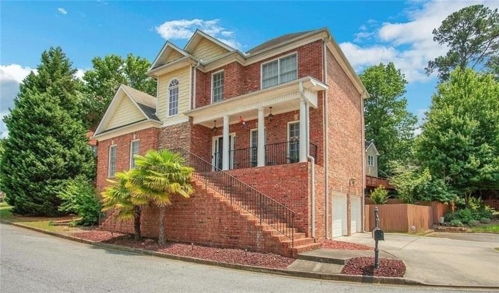 5 bedroom, 4 bathroom, 4,027 sq ft single family residence for rent at 1711 Summit Glen Lane, Atlanta, GA 30329 for $6,500 a month — photo 5