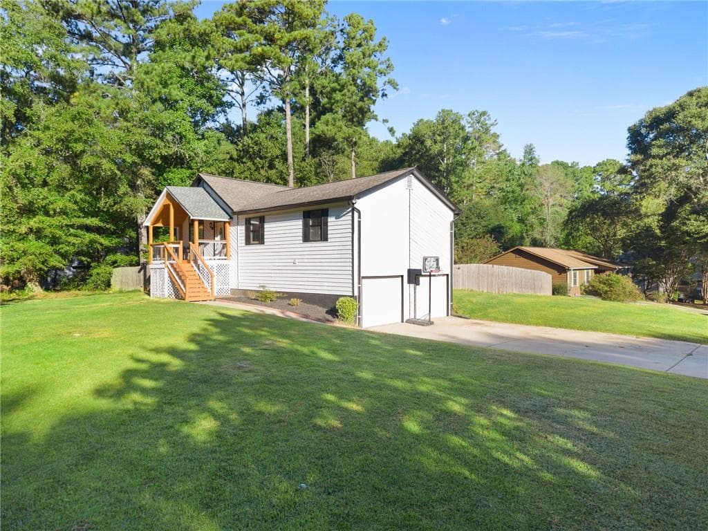 4 bedroom, 2 bathroom, 1,800 sq ft single family residence for sale at 3021 Fetlock Drive, Marietta, GA 30064 — photo 4