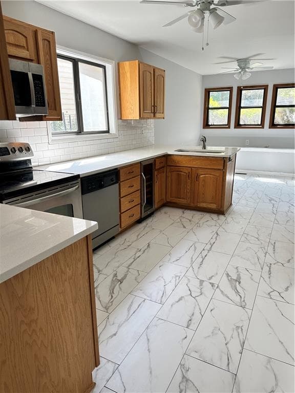 4 bedroom, 3 bathroom, 3,400 sq ft townhouse for sale at 390 Colony Cove, Alpharetta, GA 30022 — photo 6