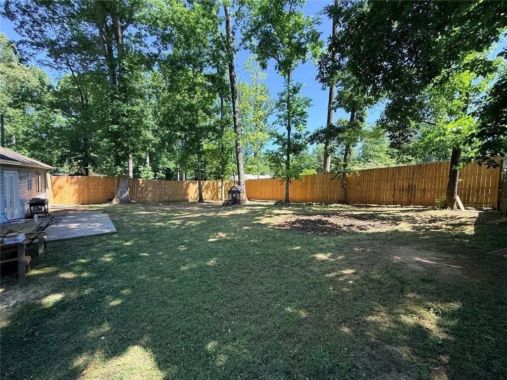 3 bedroom, 2 bathroom, 1,372 sq ft single family residence for sale at 5285 Sugar Crest Drive, Sugar Hill, GA 30518 — photo 2