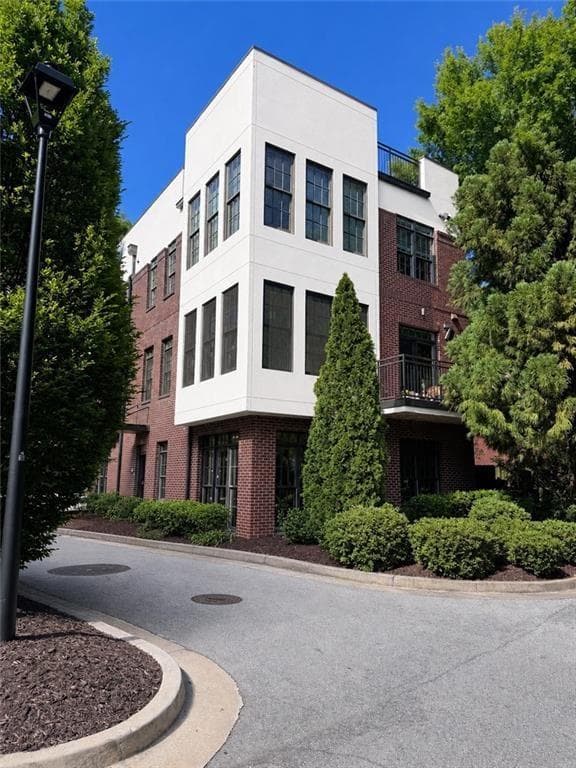 1 bedroom, 1 bathroom, 1,031 sq ft condominium for rent at 1300 Dekalb Avenue 711, Atlanta, GA 30307 for $2,000 a month — photo 1 of 16