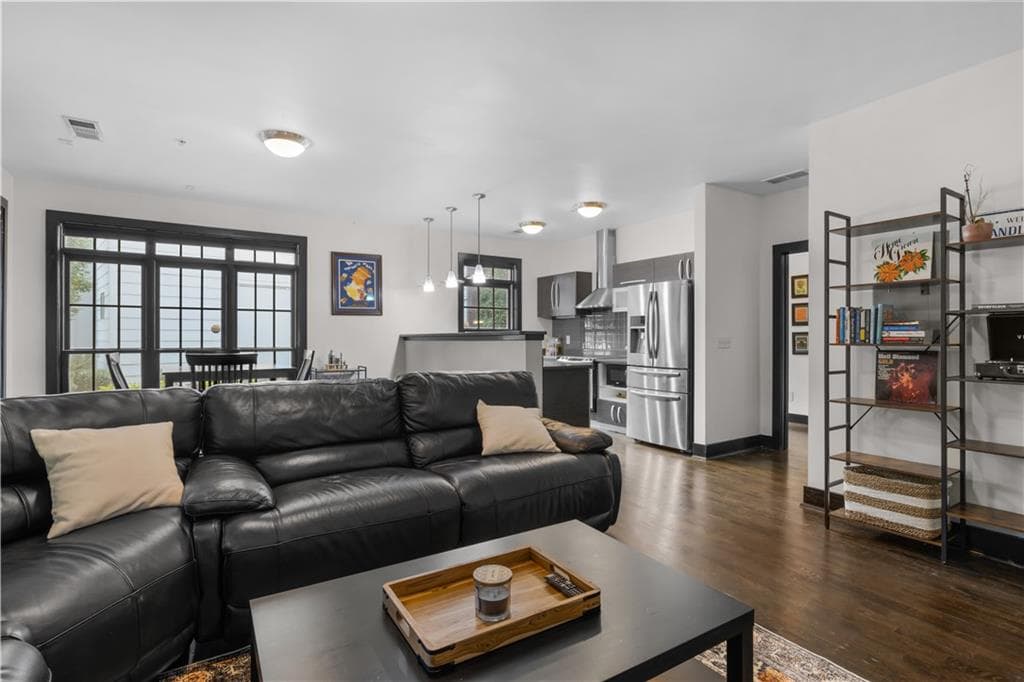 1 bedroom, 1 bathroom, 1,031 sq ft condominium for rent at 1300 Dekalb Avenue 711, Atlanta, GA 30307 for $2,000 a month — photo 10