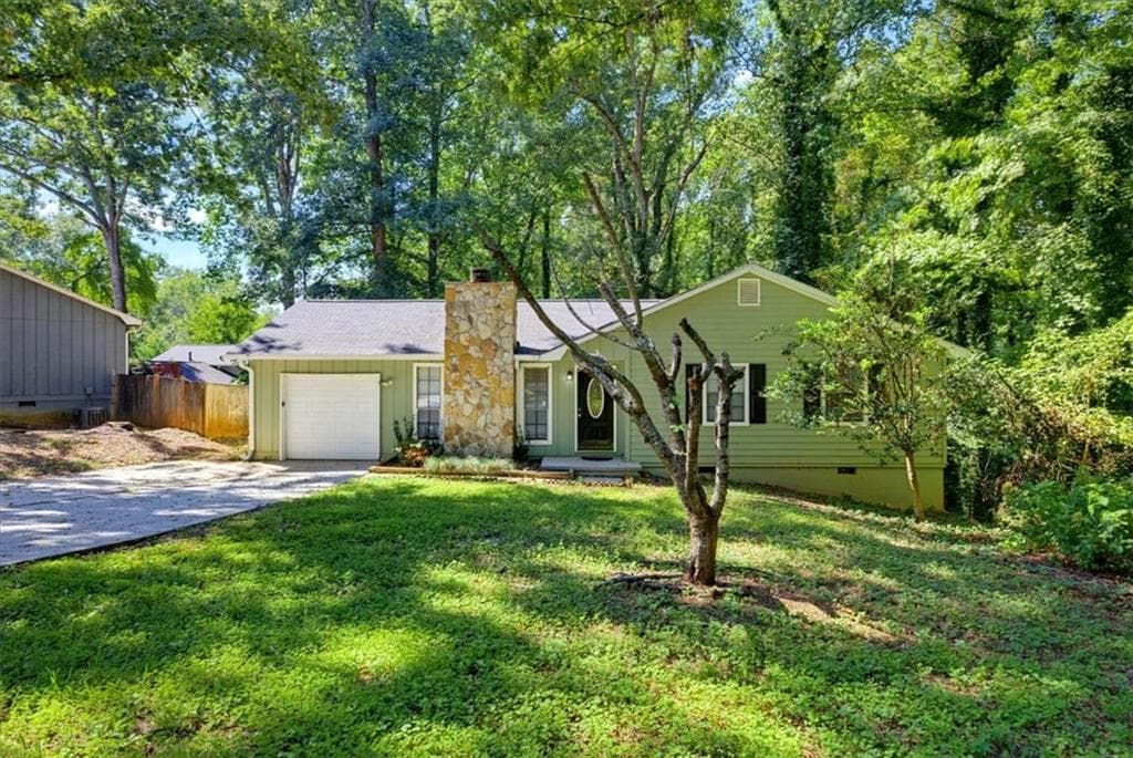 3 bedroom, 2 bathroom, 1,116 sq ft single family residence for sale at 2503 Hewatt Road, Snellville, GA 30039 — photo 2