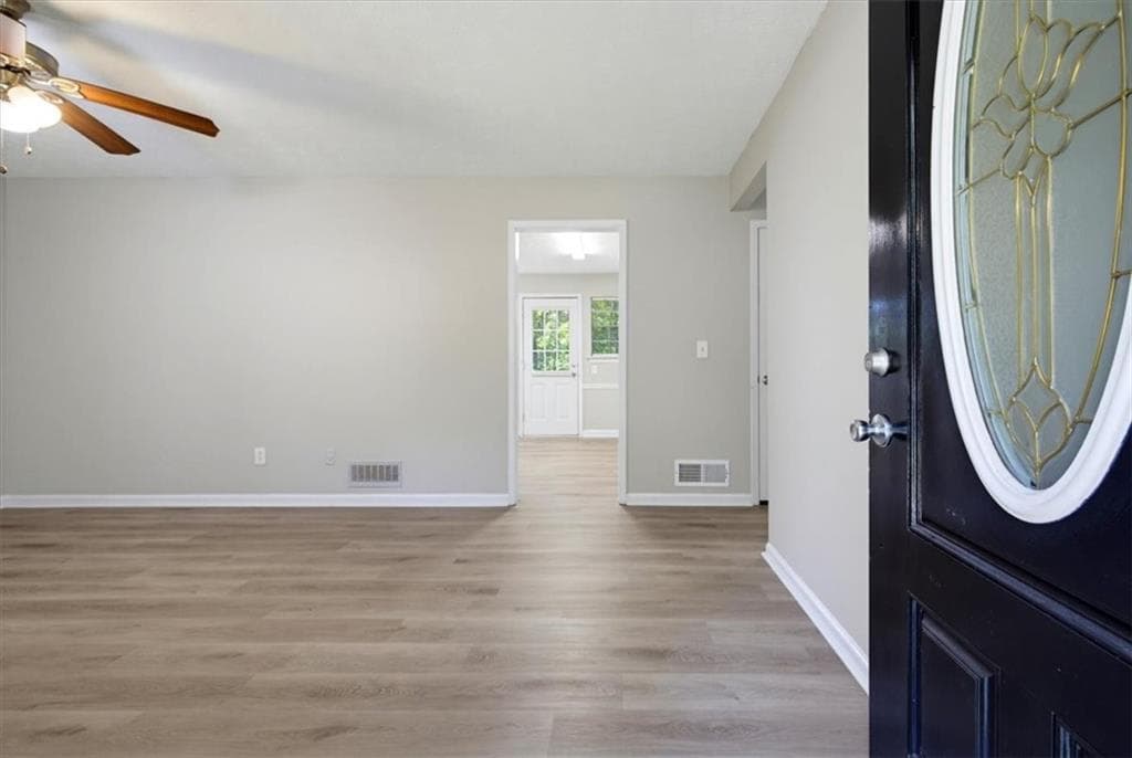 3 bedroom, 2 bathroom, 1,116 sq ft single family residence for sale at 2503 Hewatt Road, Snellville, GA 30039 — photo 4