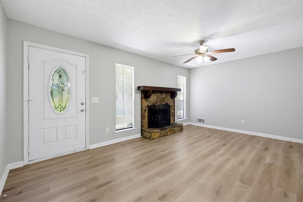 3 bedroom, 2 bathroom, 1,116 sq ft single family residence for sale at 2503 Hewatt Road, Snellville, GA 30039 — photo 5