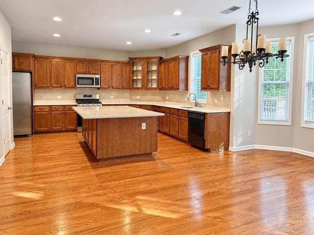4 bedroom, 4 bathroom, 3,758 sq ft single family residence for sale at 102 Westmont Way, Tyrone, GA 30290 — photo 4