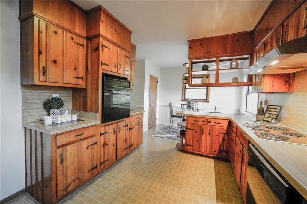 3 bedroom, 2 bathroom, 1,634 sq ft single family residence for sale at 933 Rowland Street, Clarkston, GA 30021 — photo 7