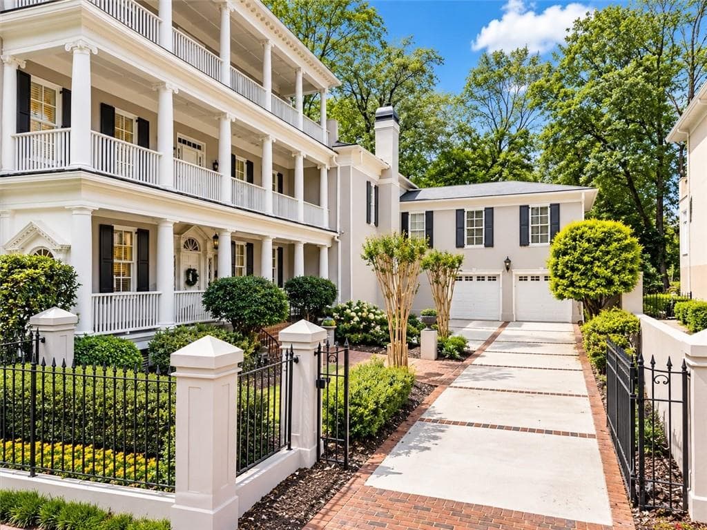 6 bedroom, 7 bathroom, 6,942 sq ft single family residence for sale at 3931 The Battery, Duluth, GA 30096 — photo 8