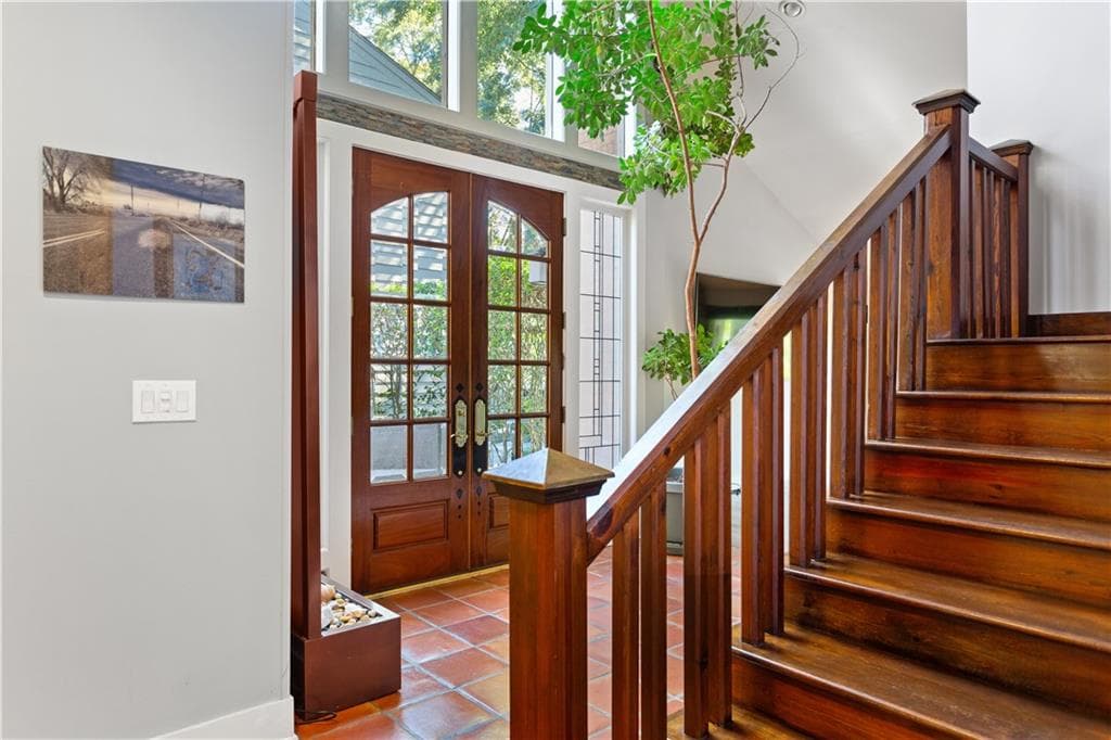 4 bedroom, 4 bathroom, 2,704 sq ft townhouse for sale at 4078 Columns Drive, Marietta, GA 30067 — photo 3