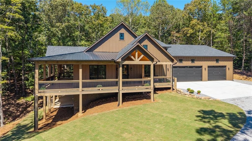 4 bedroom, 5 bathroom, 2,895 sq ft single family residence for sale at 762 Town Creek Road, Talking Rock, GA 30175