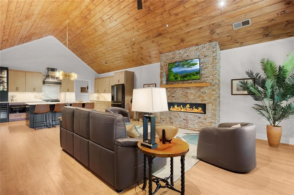 4 bedroom, 5 bathroom, 2,895 sq ft single family residence for sale at 762 Town Creek Road, Talking Rock, GA 30175 — photo 7
