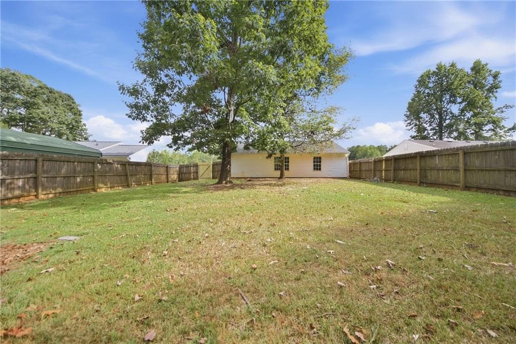 3 bedroom, 2 bathroom, 1,023 sq ft single family residence for sale at 330 Dreamland Court, Winder, GA 30680 — photo 5