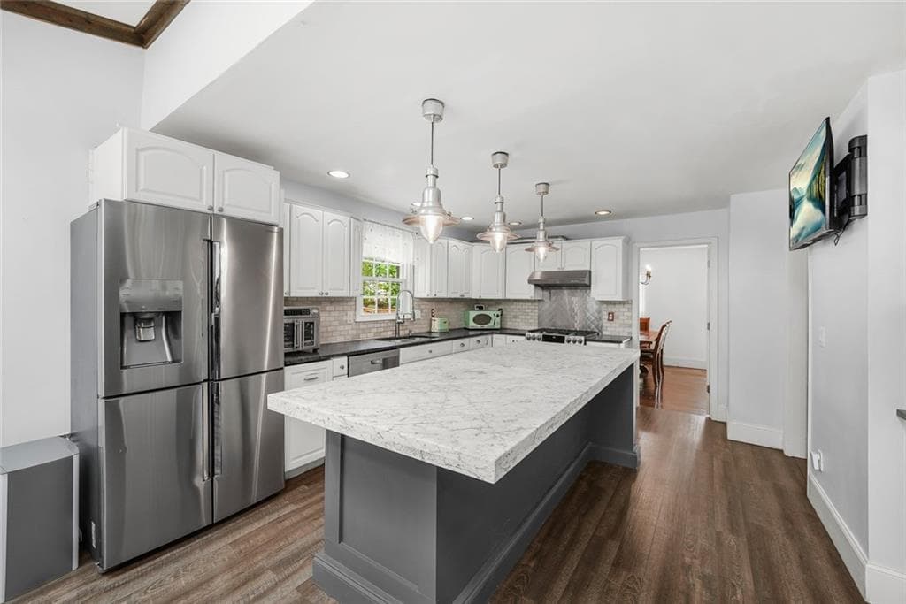 5 bedroom, 4 bathroom, 3,046 sq ft single family residence for sale at 2320 Brownstone Court, Marietta, GA 30062 — photo 10