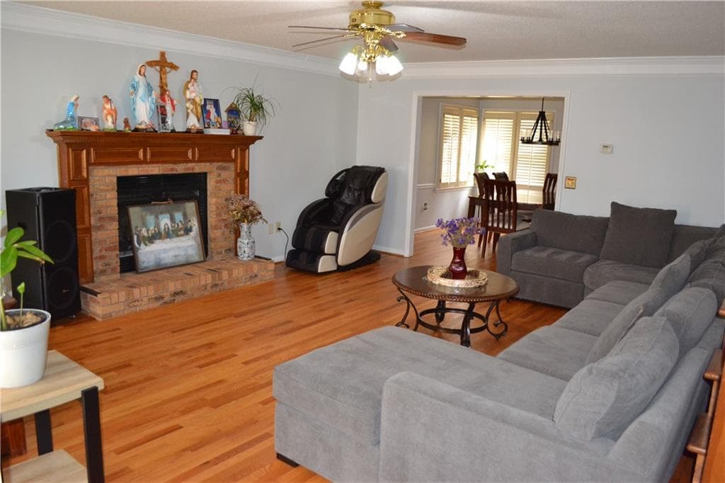 4 bedroom, 3 bathroom, 2,397 sq ft single family residence for rent at 1530 N Milford Creek Lane, Marietta, GA 30008 for $2,700 a month — photo 3