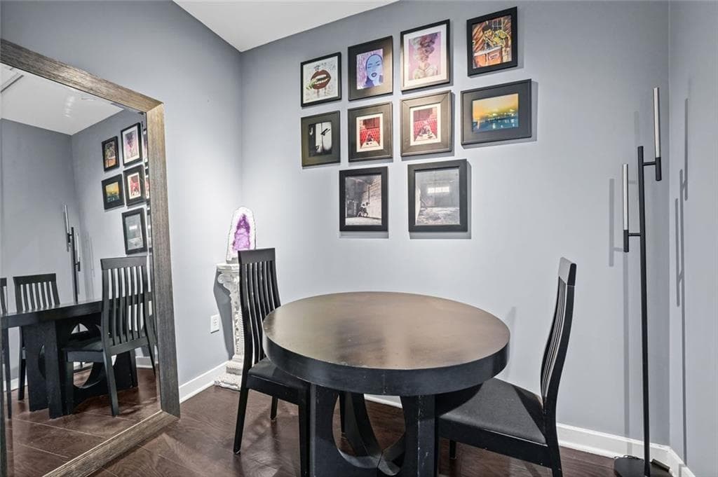 1 bedroom, 1 bathroom, 800 sq ft condominium for sale at 3338 Peachtree Road 1105, Atlanta, GA 30326 — photo 9
